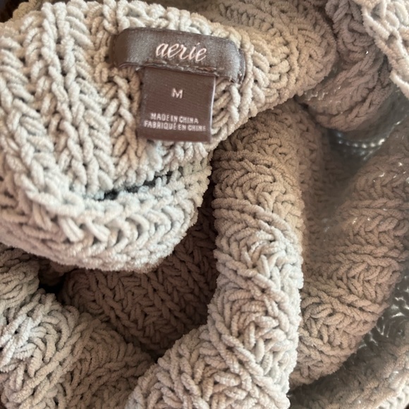 Aerie size medium sweater - Picture 3 of 3